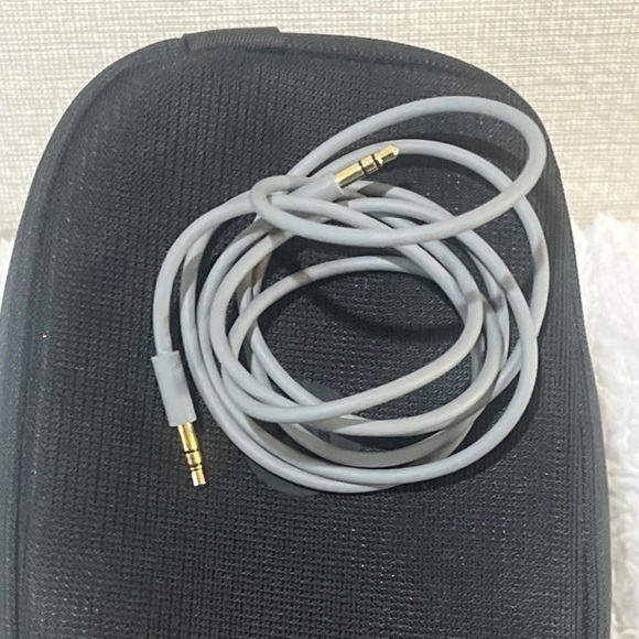 Beats by Dr. Dre Beats Studio Pro Wireless Noise Cancelling Black - Picture 5 of 7